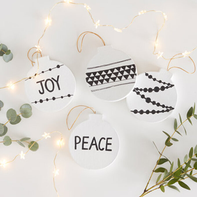 black--white-baubles.jpg?sw=680&q=85