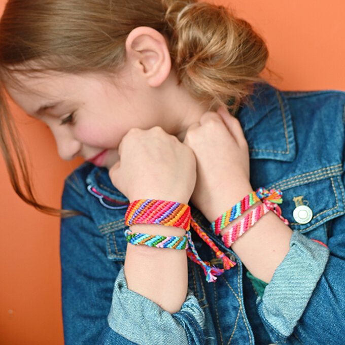 how_to_make_friendship_bracelets_with_embroidery_thread_3.jpg?sw=680&q=85