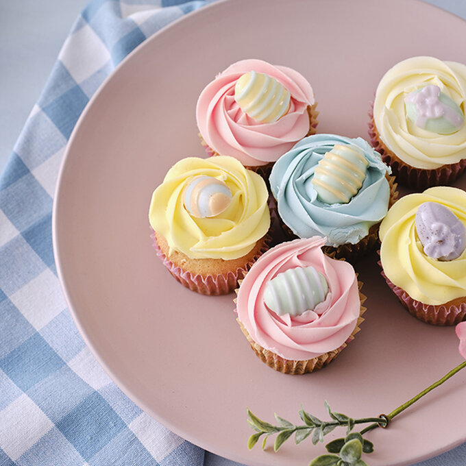 craft%2Dyour%2Deaster%2Degg%2Dhunt%5Fegg%2Dcupcakes.jpg?sw=680&q=85