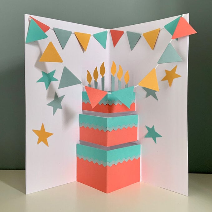 idea_pop-up-birthday-card_step11b.jpg?sw=680&q=85