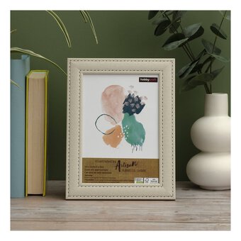Ivory Picture Frame 18cm x 13cm