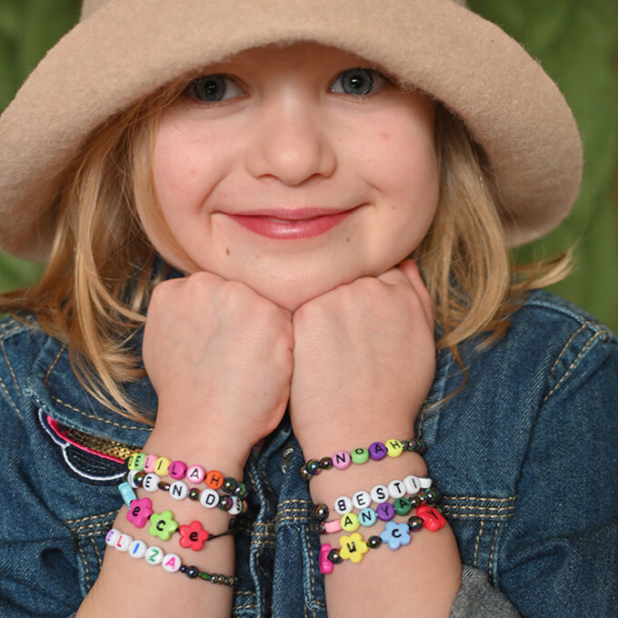 How to Make Personalised Friendship Bracelets with Beads image number 1